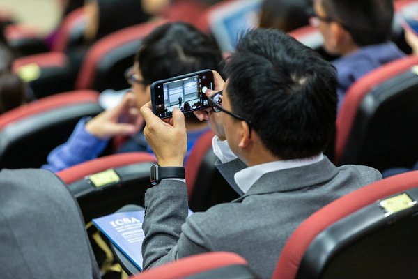 Top conseils pour choisir un écran vertical parfait en 2025